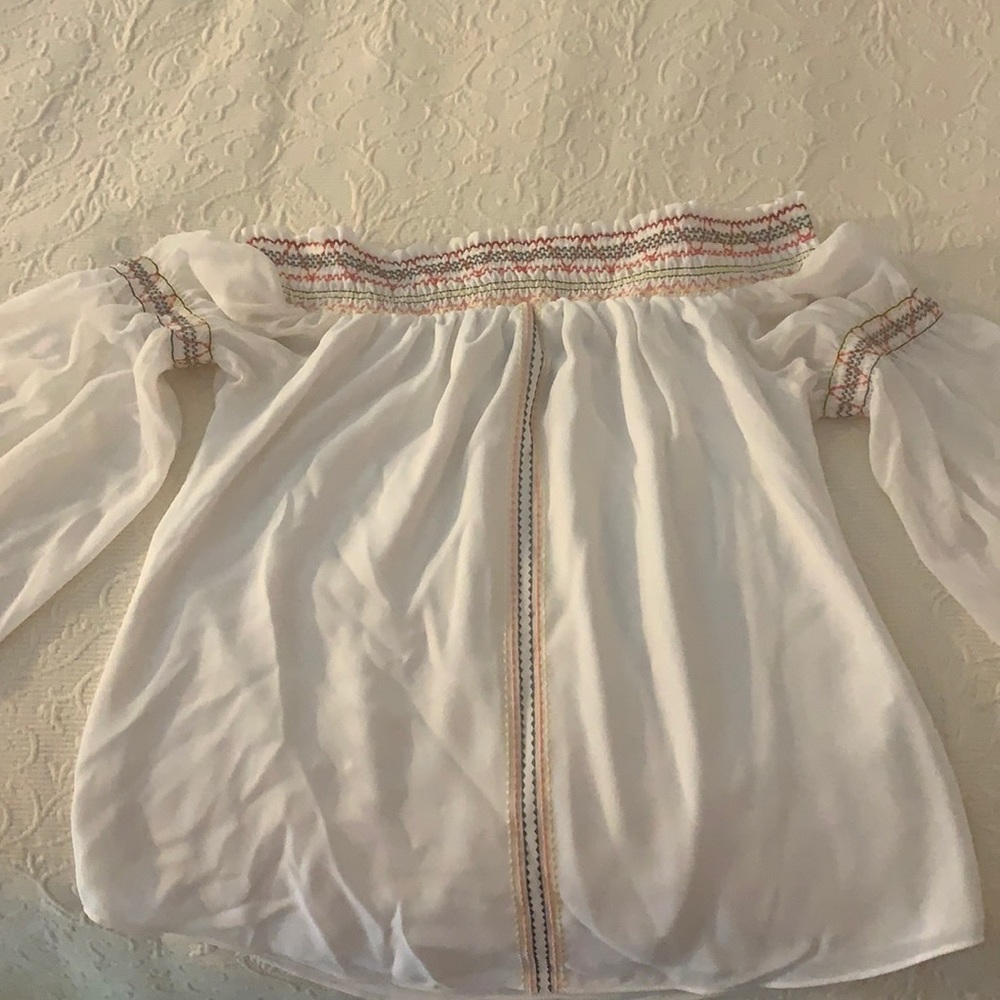 Off shoulder WHBM blouse